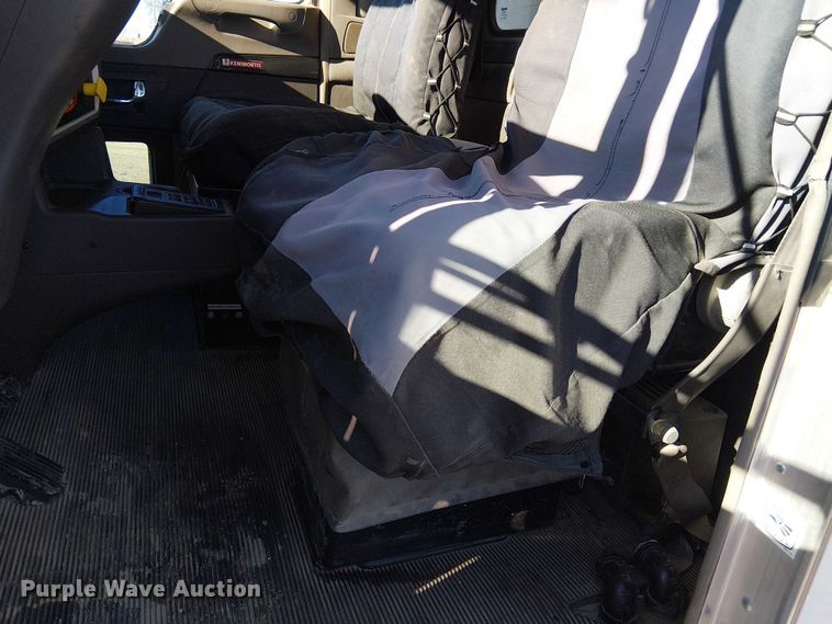 image for item FK0762 2018 KENWORTH T440 fuel / lube truck