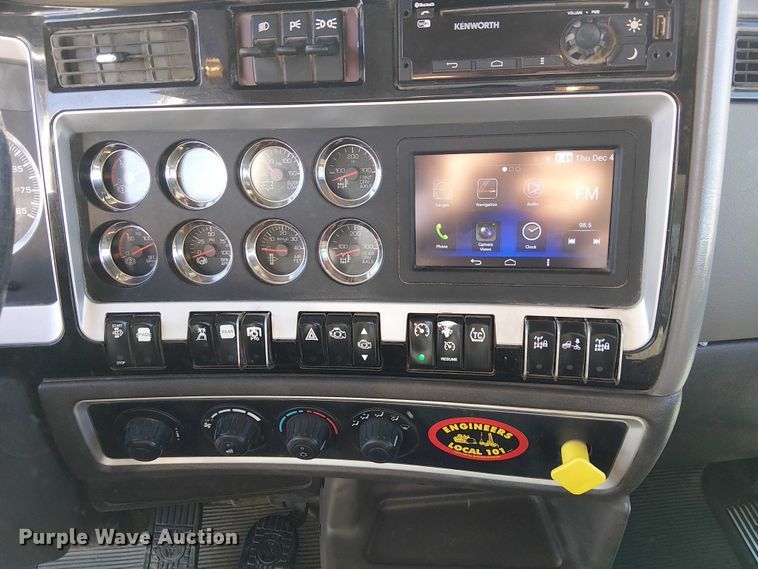 image for item FK0762 2018 KENWORTH T440 fuel / lube truck