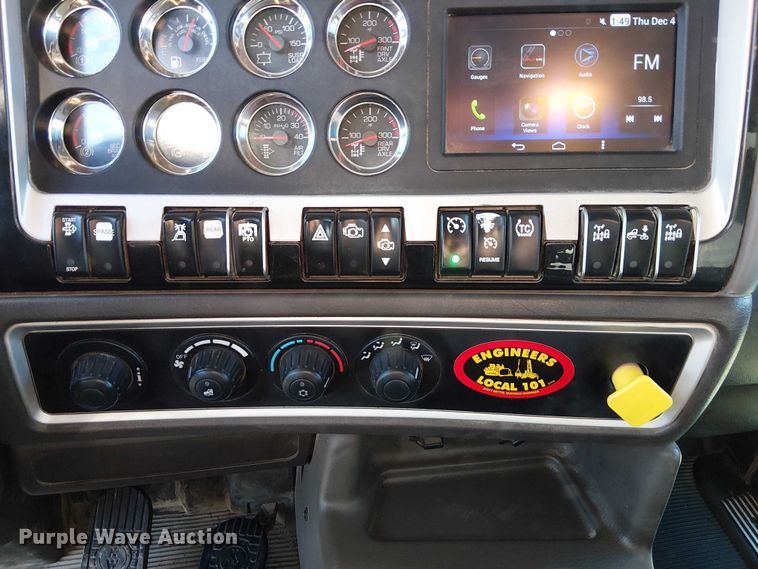 image for item FK0762 2018 KENWORTH T440 fuel / lube truck