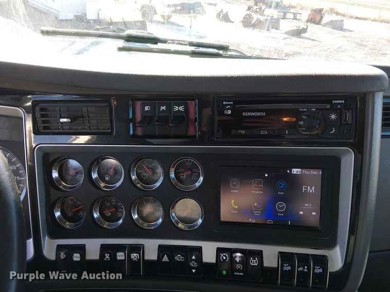 image for item FK0762 2018 KENWORTH T440 fuel / lube truck