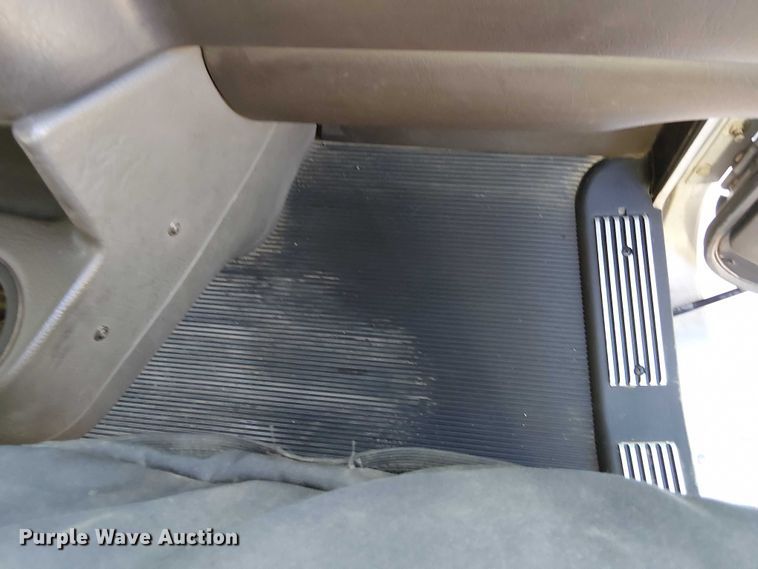 image for item FK0762 2018 KENWORTH T440 fuel / lube truck