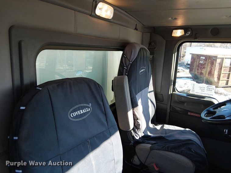 image for item FK0762 2018 KENWORTH T440 fuel / lube truck