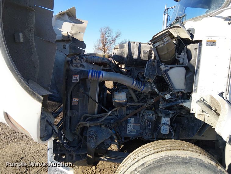 image for item FK0762 2018 KENWORTH T440 fuel / lube truck