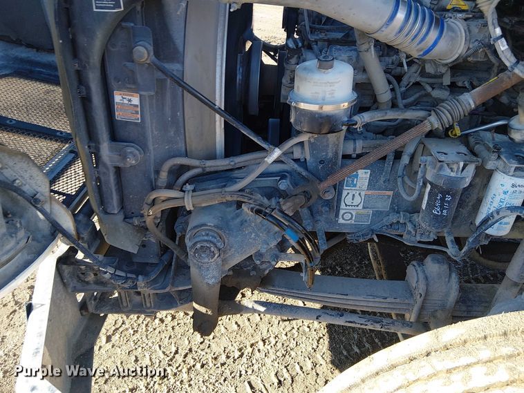 image for item FK0762 2018 KENWORTH T440 fuel / lube truck