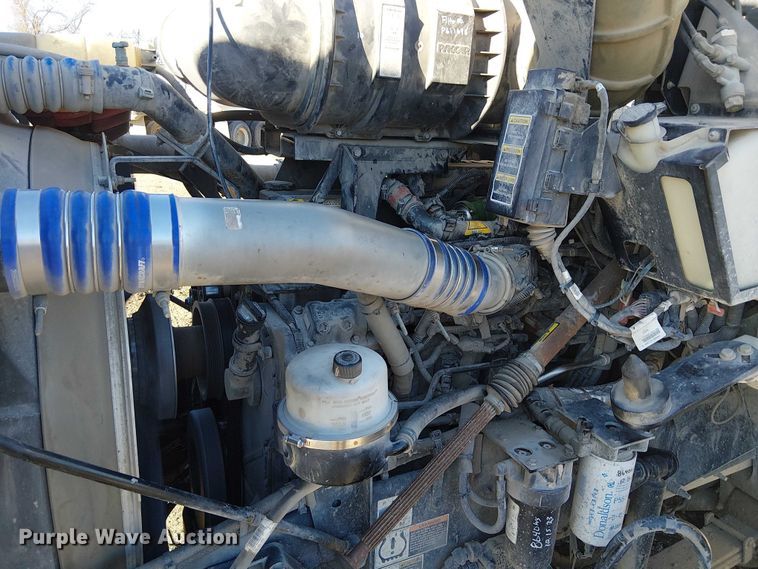 image for item FK0762 2018 KENWORTH T440 fuel / lube truck