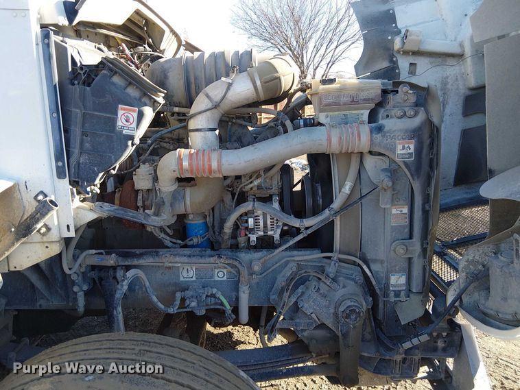 image for item FK0762 2018 KENWORTH T440 fuel / lube truck