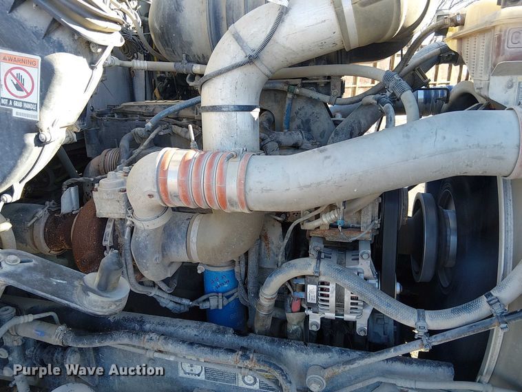 image for item FK0762 2018 KENWORTH T440 fuel / lube truck