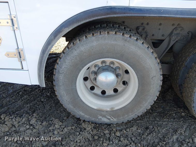 image for item FK0762 2018 KENWORTH T440 fuel / lube truck