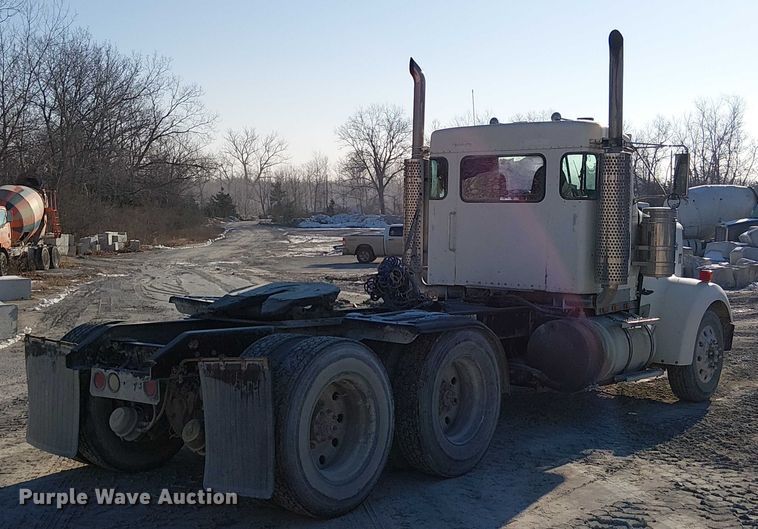 image for item FK0770 1999 Kenworth W900B semi truck