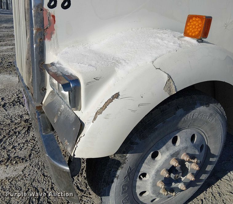 image for item FK0770 1999 Kenworth W900B semi truck