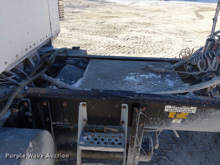 image for item FK0770 1999 Kenworth W900B semi truck