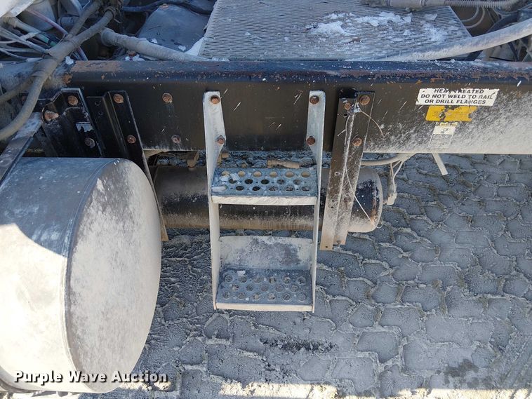 image for item FK0770 1999 Kenworth W900B semi truck