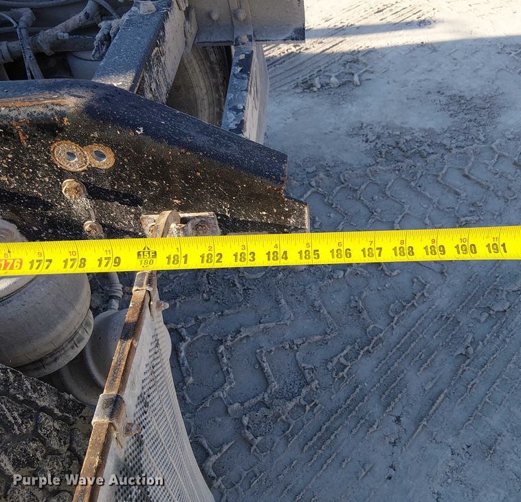 image for item FK0770 1999 Kenworth W900B semi truck