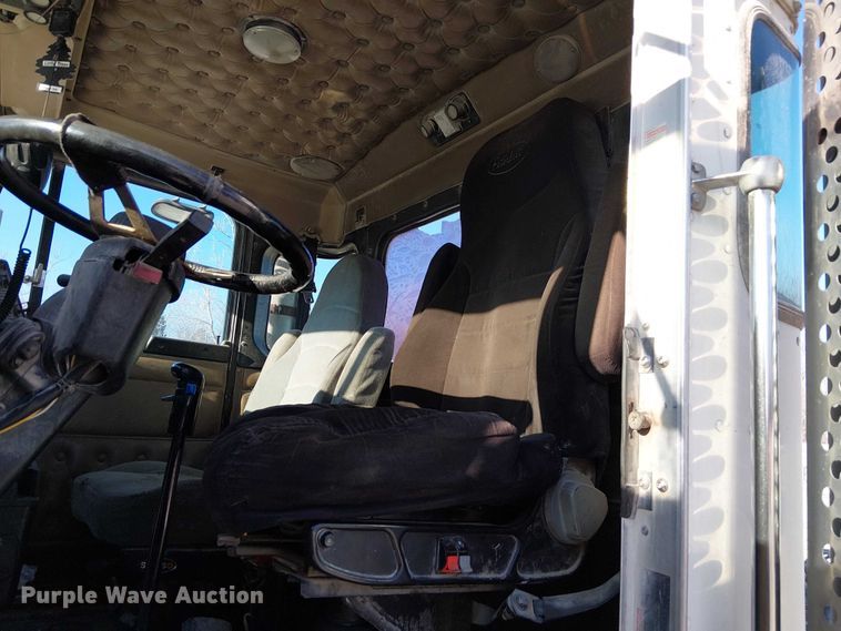 image for item FK0770 1999 Kenworth W900B semi truck