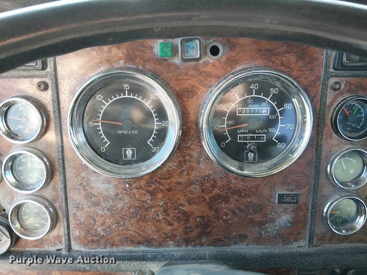 image for item FK0770 1999 Kenworth W900B semi truck