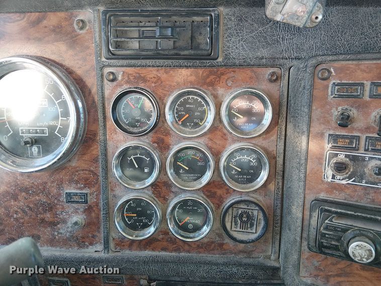 image for item FK0770 1999 Kenworth W900B semi truck