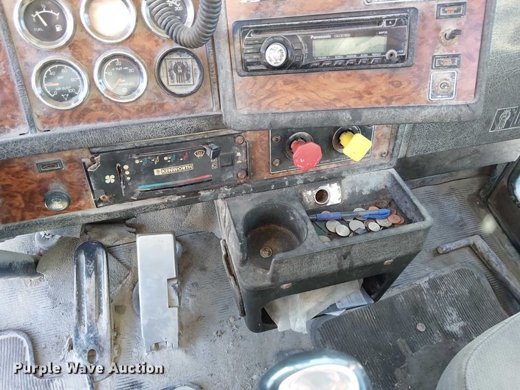 image for item FK0770 1999 Kenworth W900B semi truck