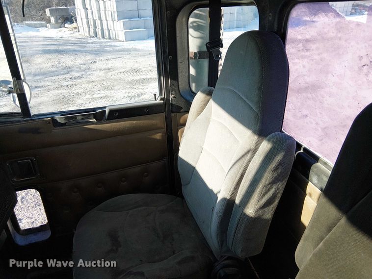 image for item FK0770 1999 Kenworth W900B semi truck