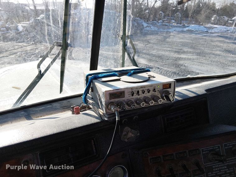 image for item FK0770 1999 Kenworth W900B semi truck