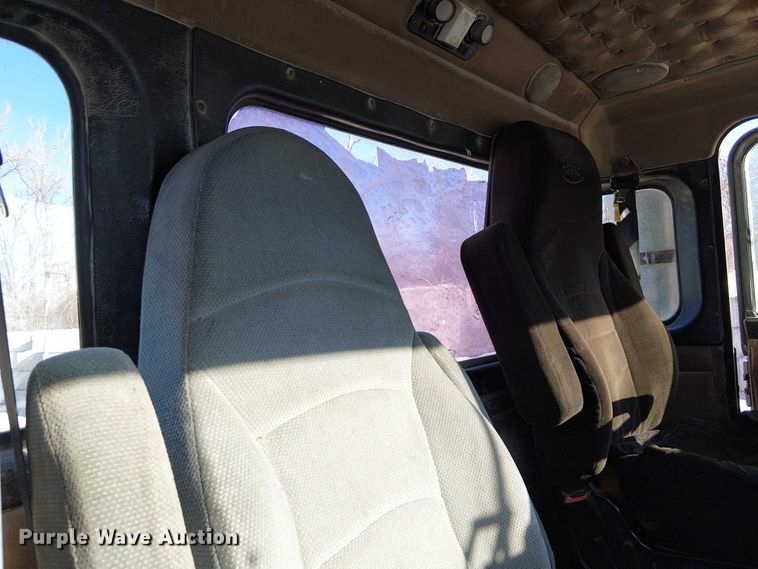 image for item FK0770 1999 Kenworth W900B semi truck