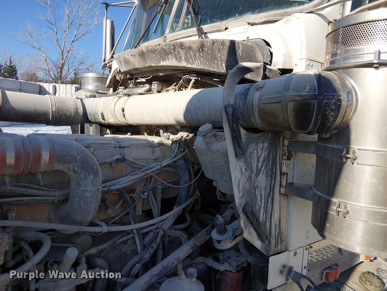 image for item FK0770 1999 Kenworth W900B semi truck