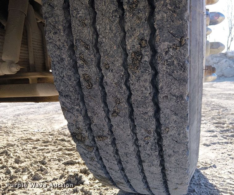 image for item FK0770 1999 Kenworth W900B semi truck