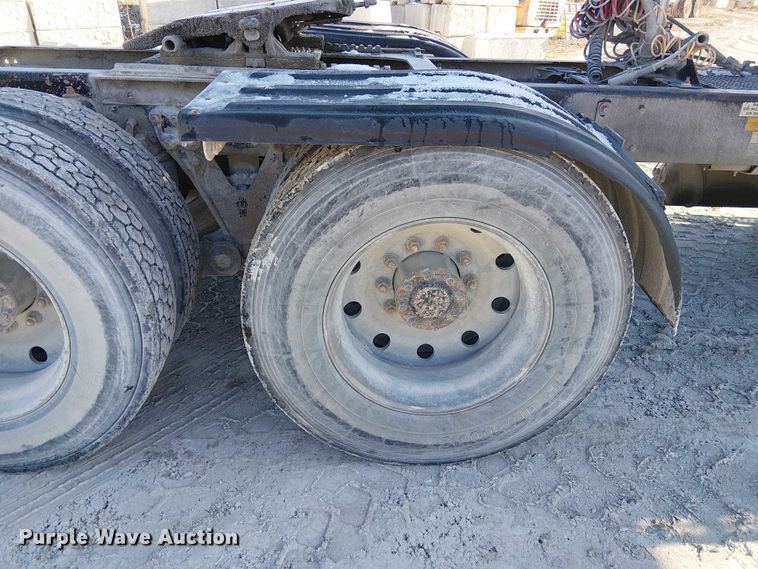 image for item FK0770 1999 Kenworth W900B semi truck