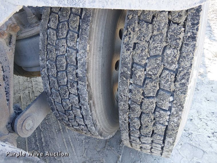 image for item FK0770 1999 Kenworth W900B semi truck