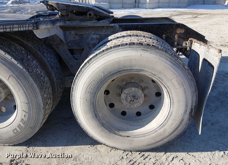 image for item FK0770 1999 Kenworth W900B semi truck