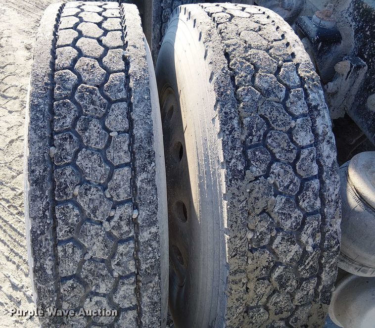 image for item FK0770 1999 Kenworth W900B semi truck