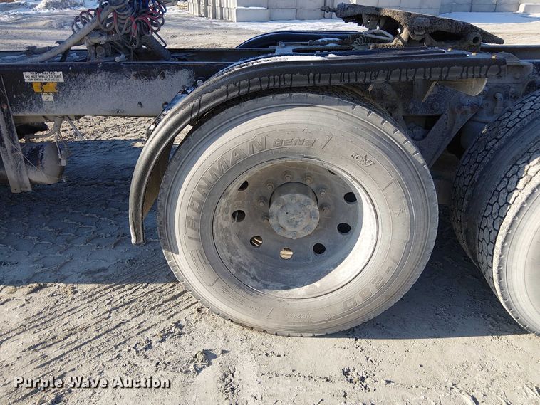 image for item FK0770 1999 Kenworth W900B semi truck