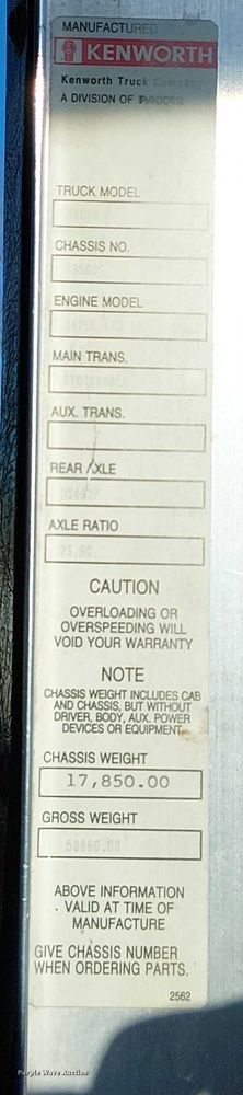 image for item FK0770 1999 Kenworth W900B semi truck