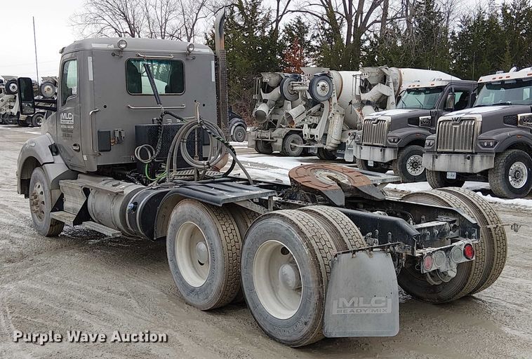 image for item FK0777 2019 Kenworth T880 semi truck