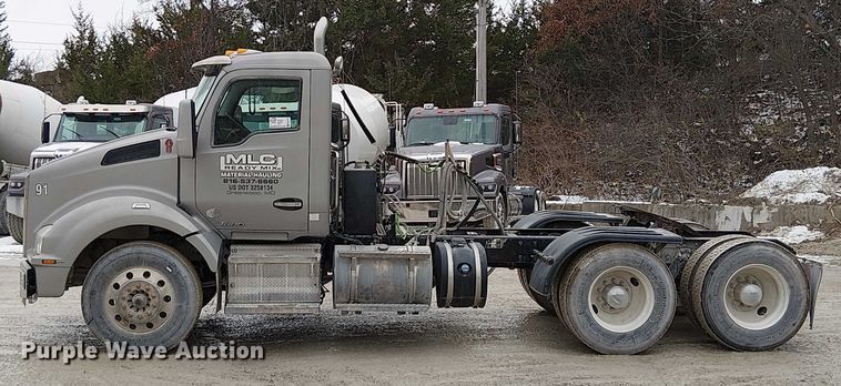 image for item FK0777 2019 Kenworth T880 semi truck