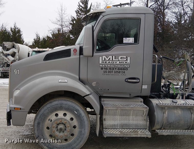 image for item FK0777 2019 Kenworth T880 semi truck