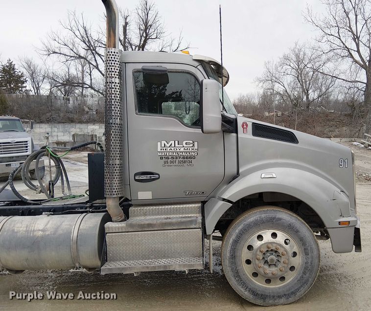 image for item FK0777 2019 Kenworth T880 semi truck