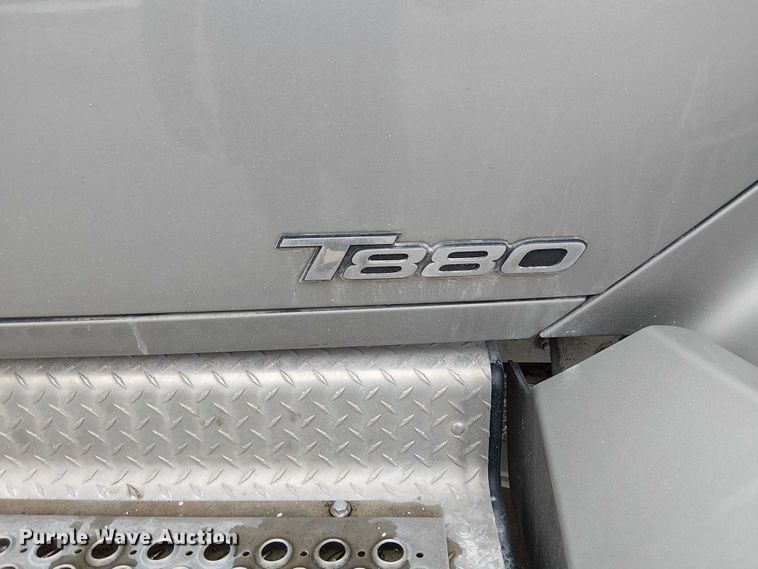 image for item FK0777 2019 Kenworth T880 semi truck