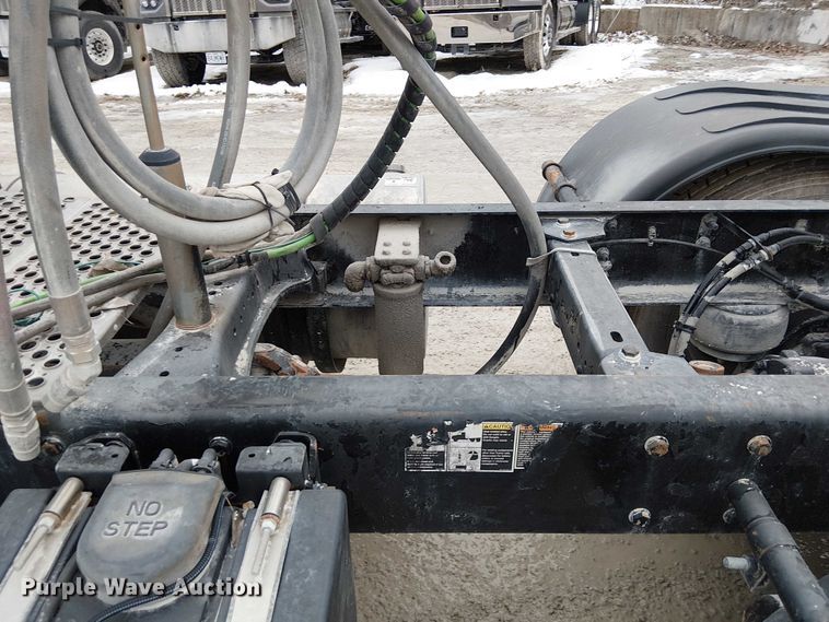 image for item FK0777 2019 Kenworth T880 semi truck