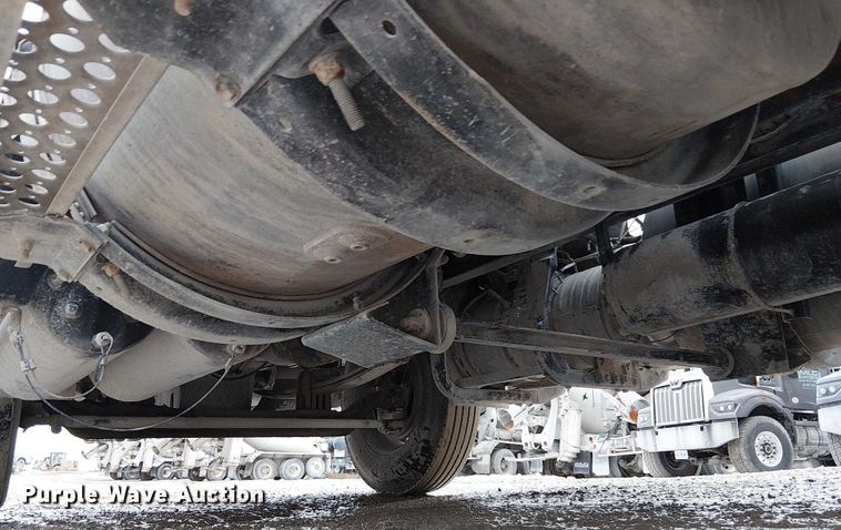 image for item FK0777 2019 Kenworth T880 semi truck