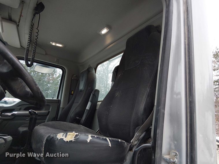 image for item FK0777 2019 Kenworth T880 semi truck