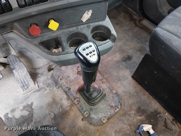 image for item FK0777 2019 Kenworth T880 semi truck