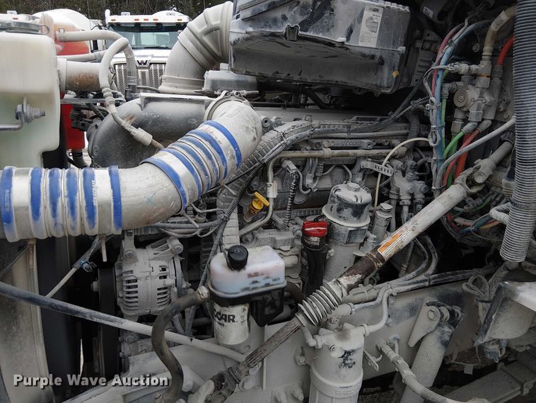 image for item FK0777 2019 Kenworth T880 semi truck