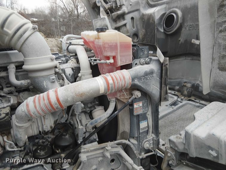 image for item FK0777 2019 Kenworth T880 semi truck