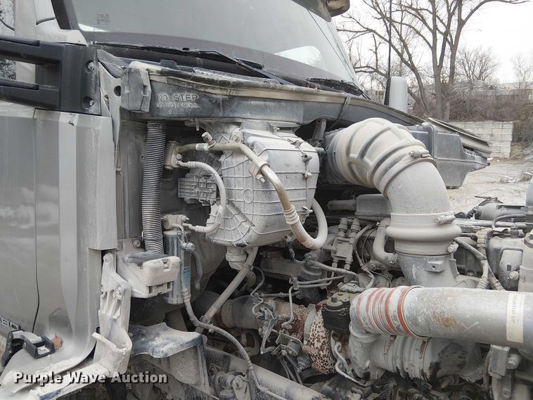 image for item FK0777 2019 Kenworth T880 semi truck