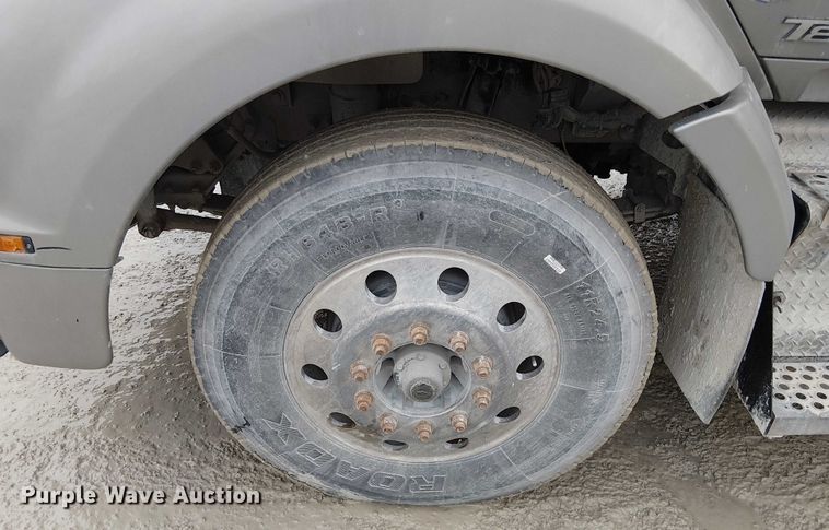 image for item FK0777 2019 Kenworth T880 semi truck