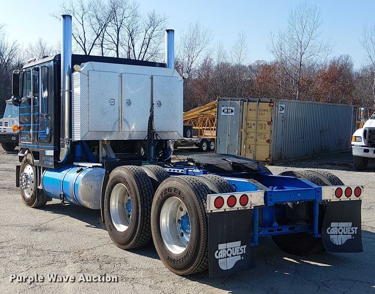 image for item FK0811 1985 International 9670 semi truck