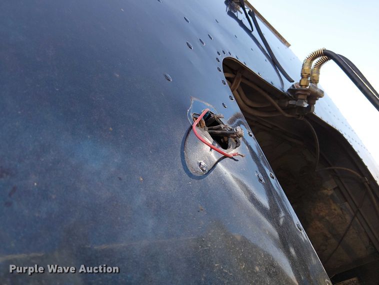 image for item FK0811 1985 International 9670 semi truck