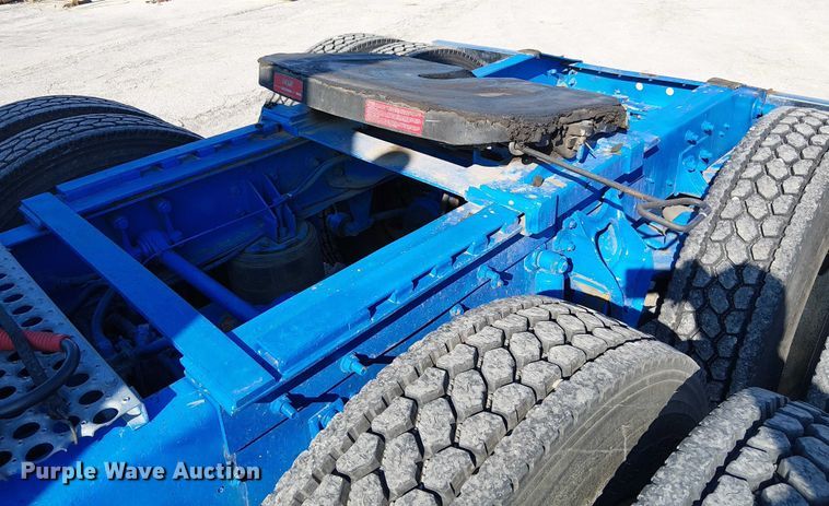 image for item FK0811 1985 International 9670 semi truck