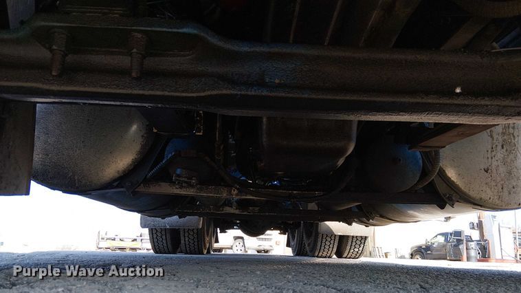 image for item FK0811 1985 International 9670 semi truck