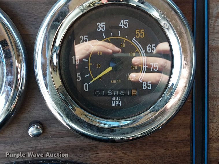 image for item FK0811 1985 International 9670 semi truck